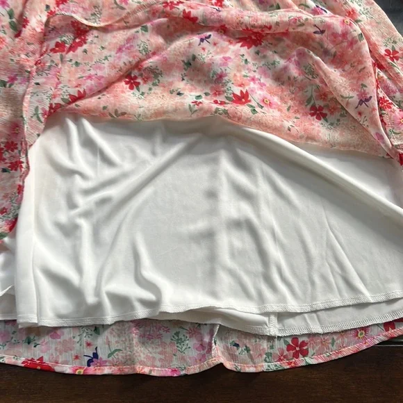 Poppies and Roses Long-Sleeve Ruched Bodice Floral Printed Knit Shift Dress - Picture 8 of 15